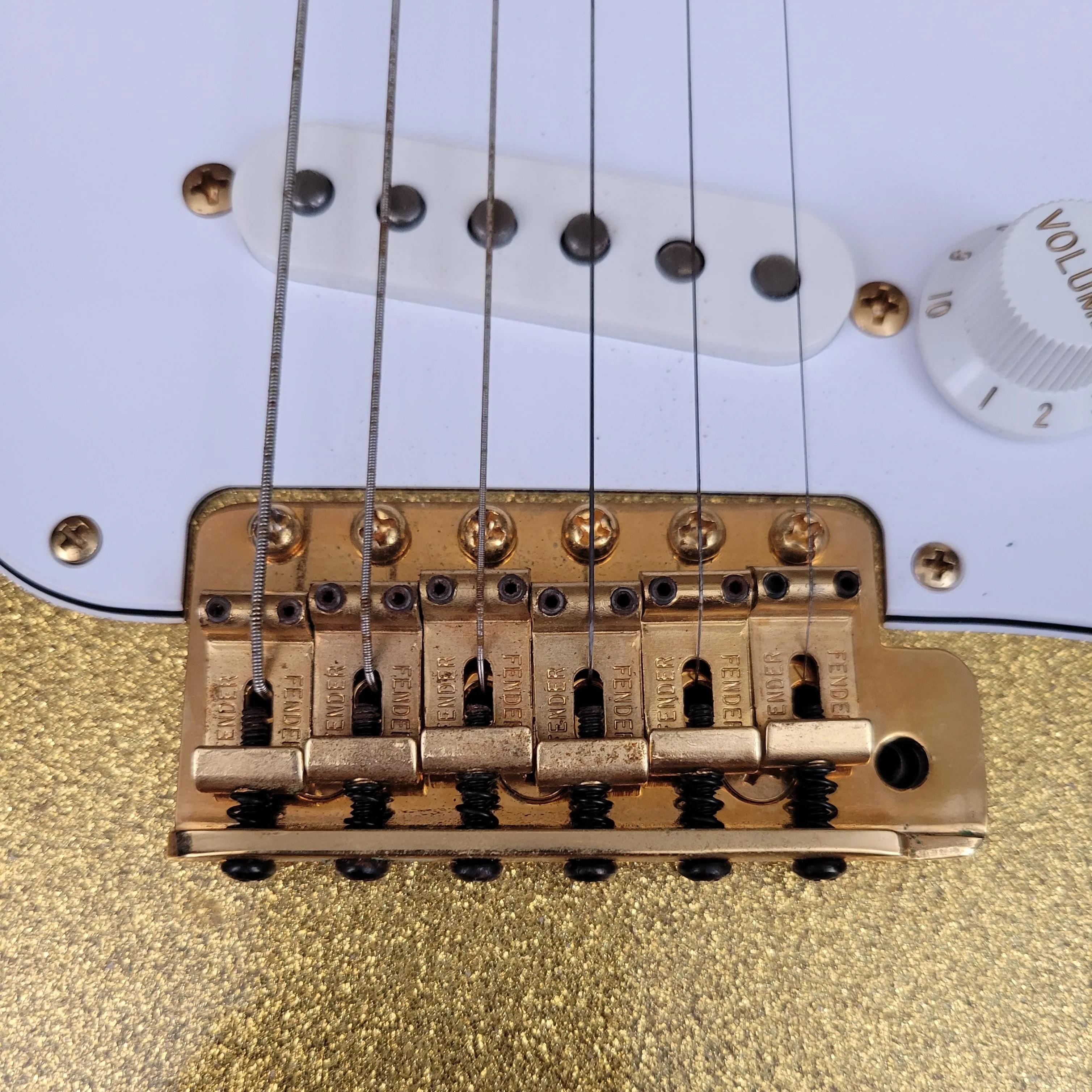 SOLD - Fender Stratocaster 1962 Custom Shop Gold Sparkle 1993