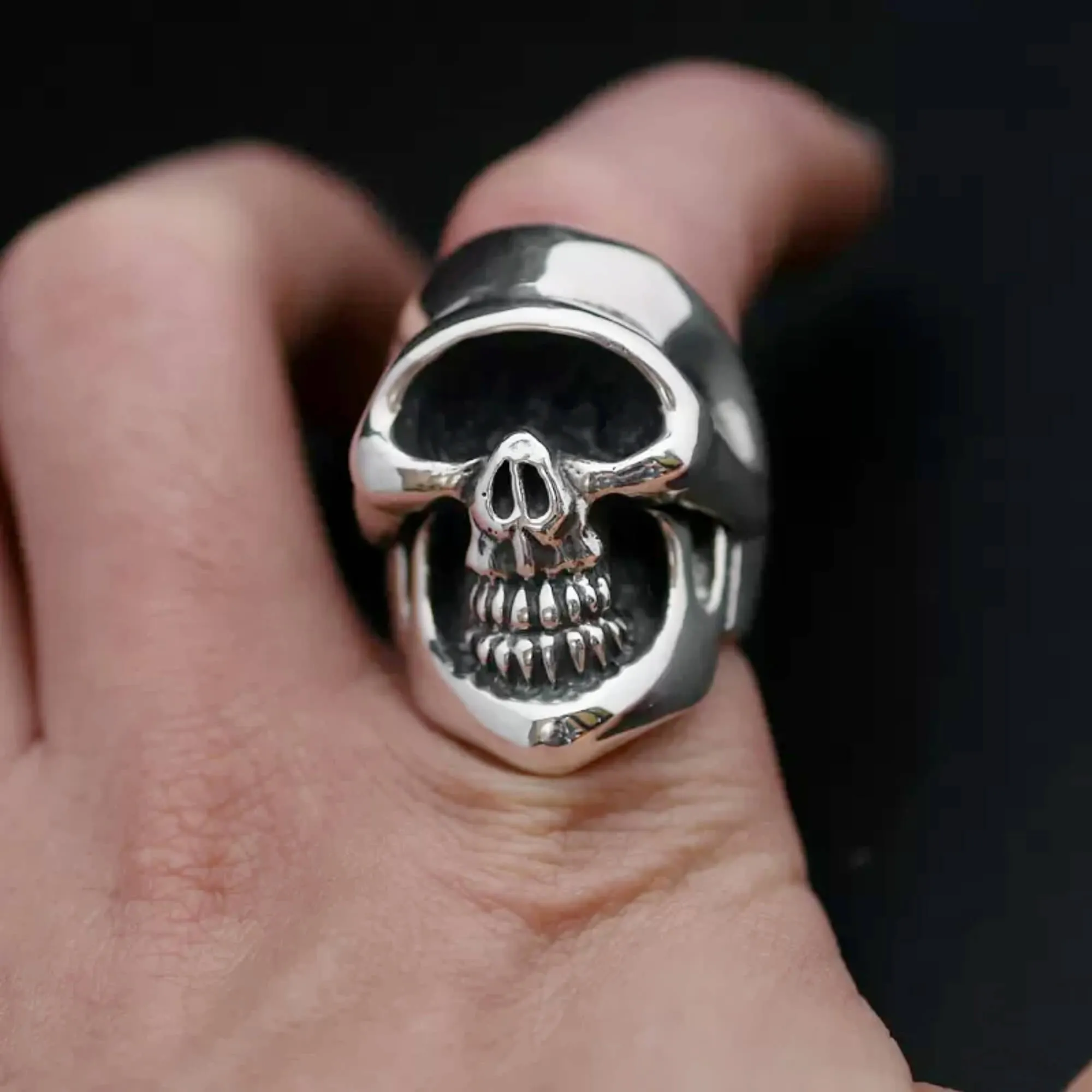 Stop Light Co Crazy Skull Ring