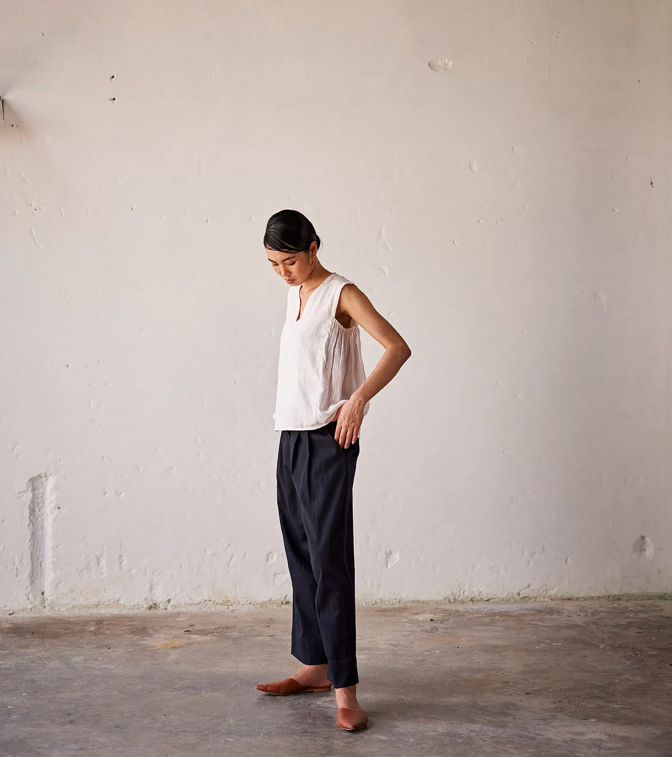 Summer Pant Cotton Twill Pleat-Black-Fashion Edit Indian Summer-KW815-Khara Kapas
