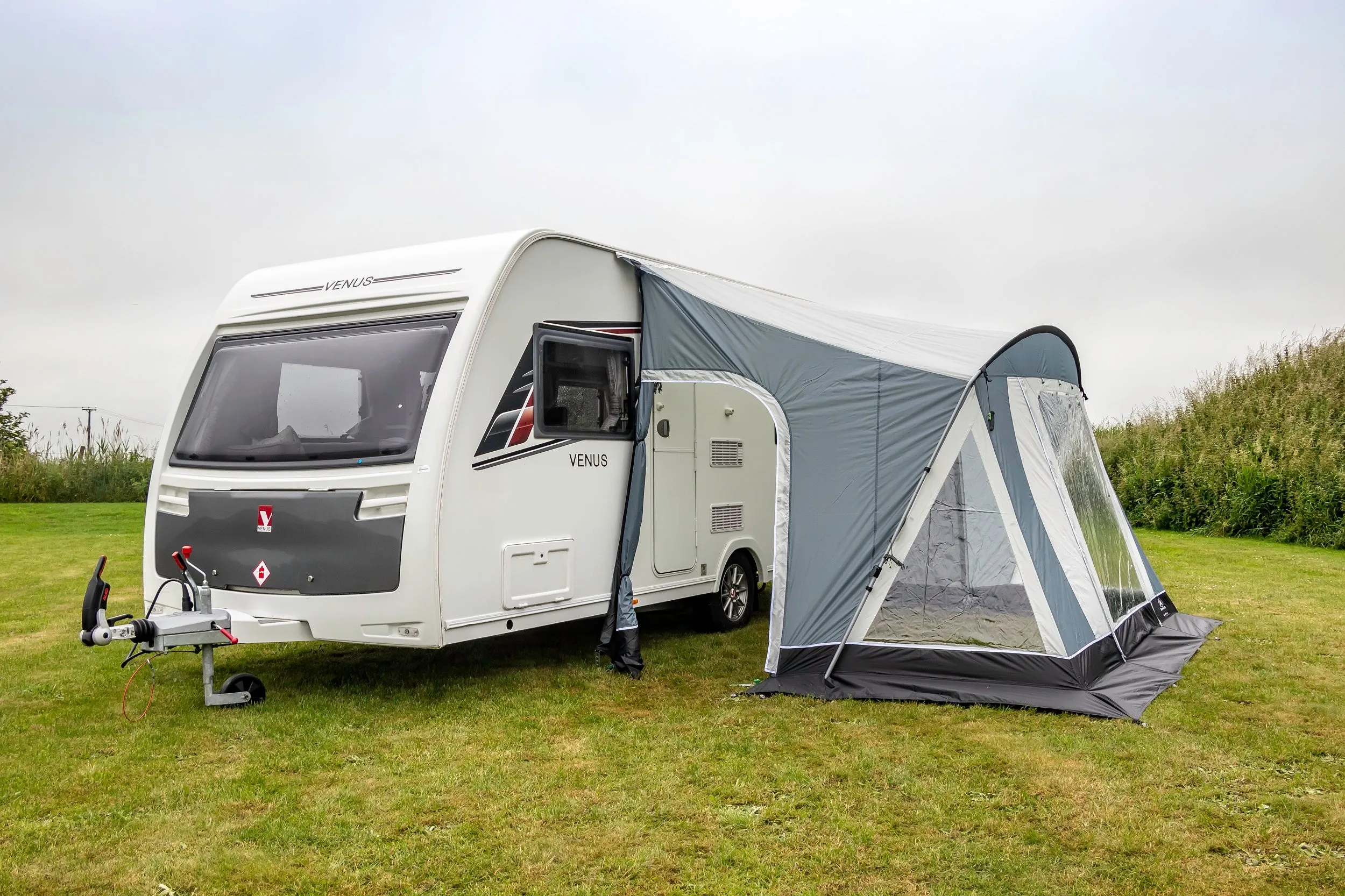 Swift Deluxe 325 SC