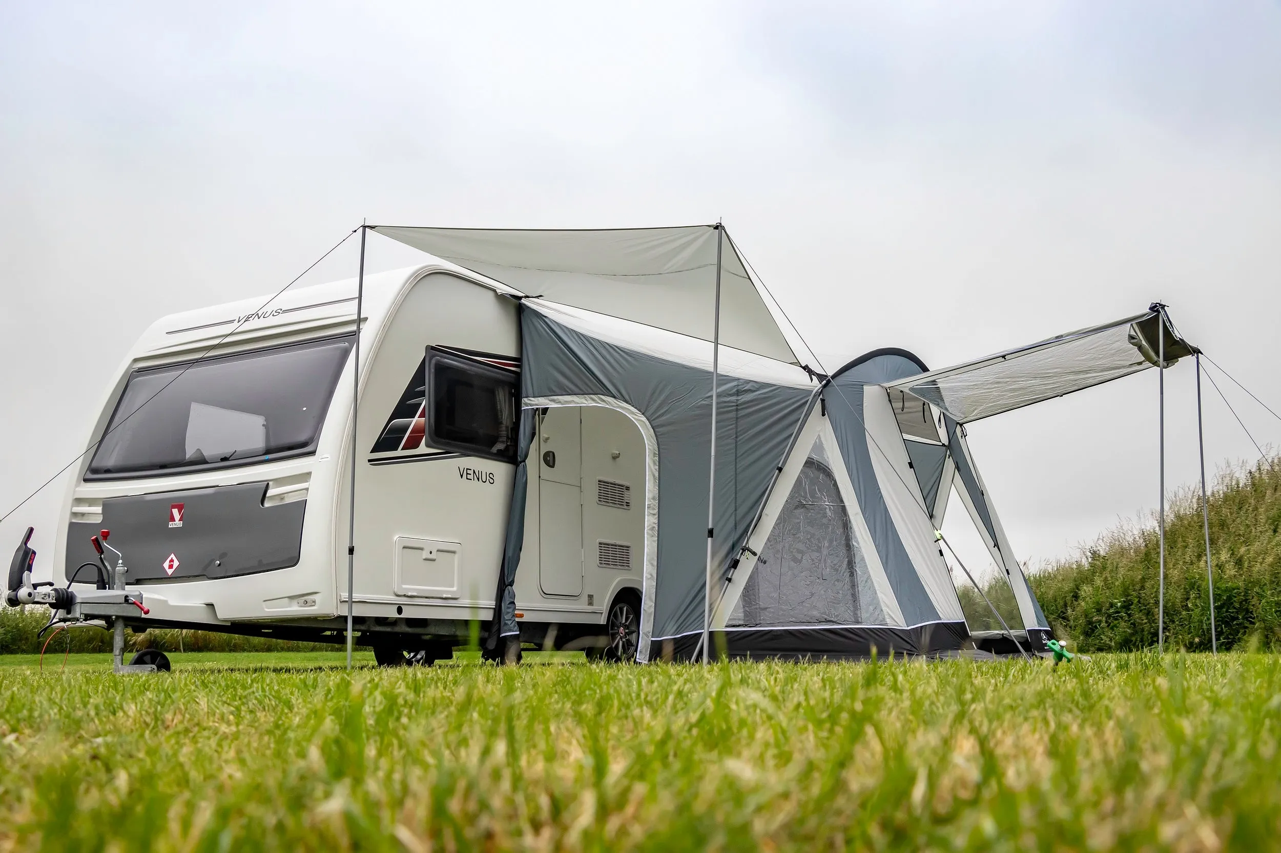 Swift Deluxe 325 SC