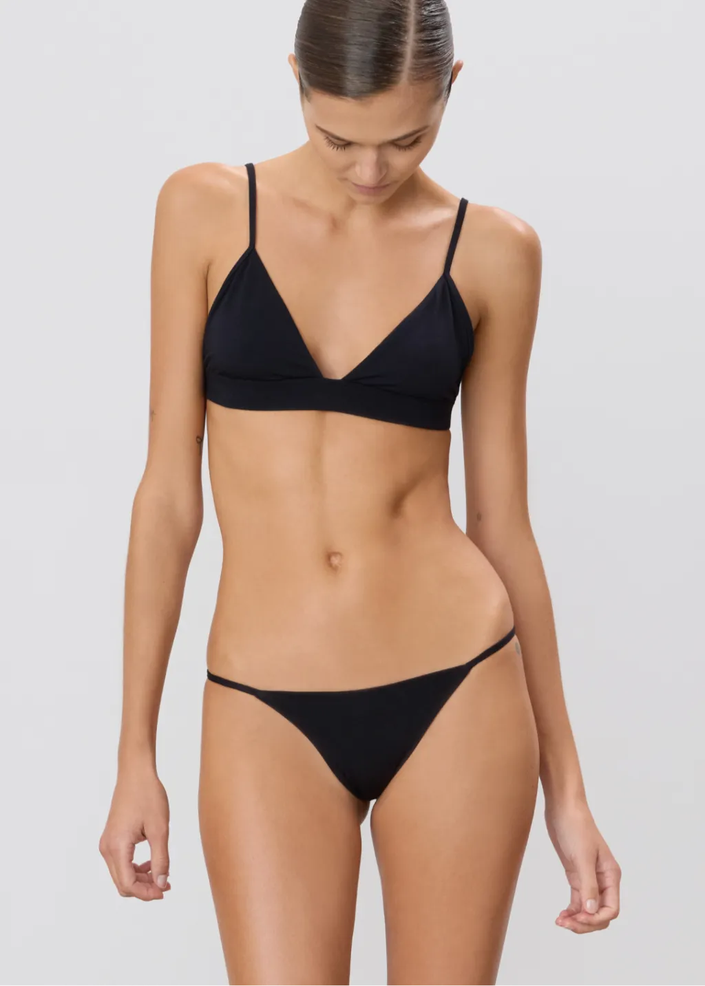 Éterne 90's Brief in Black