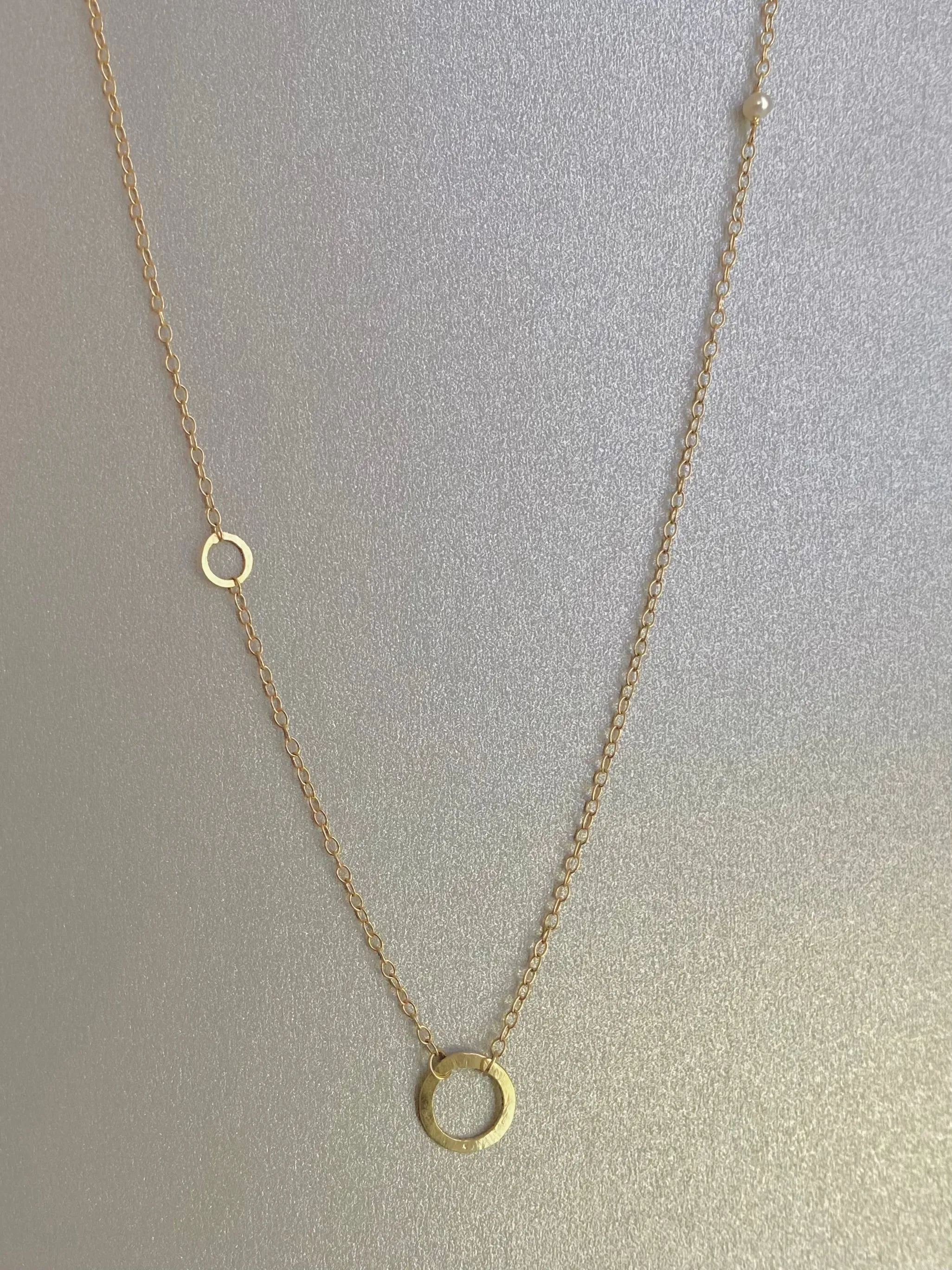 The Delicate Double Circle Necklace in 18K Gold