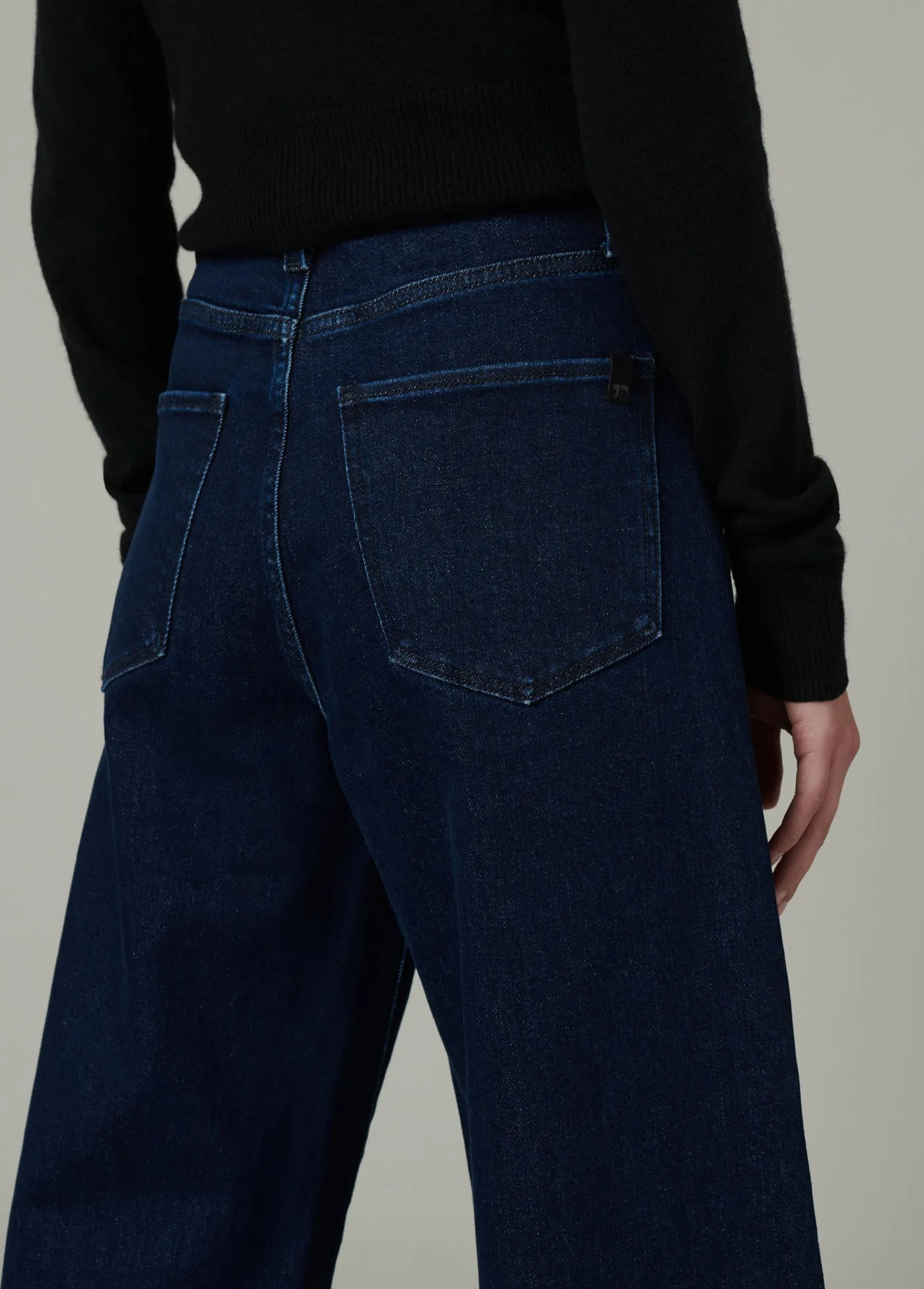THE MIA PETITE
