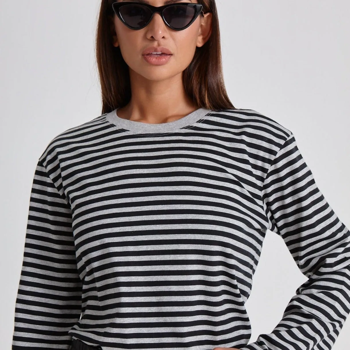 THE ULTIMATE STRIPE TOP - GREY / BLACK
