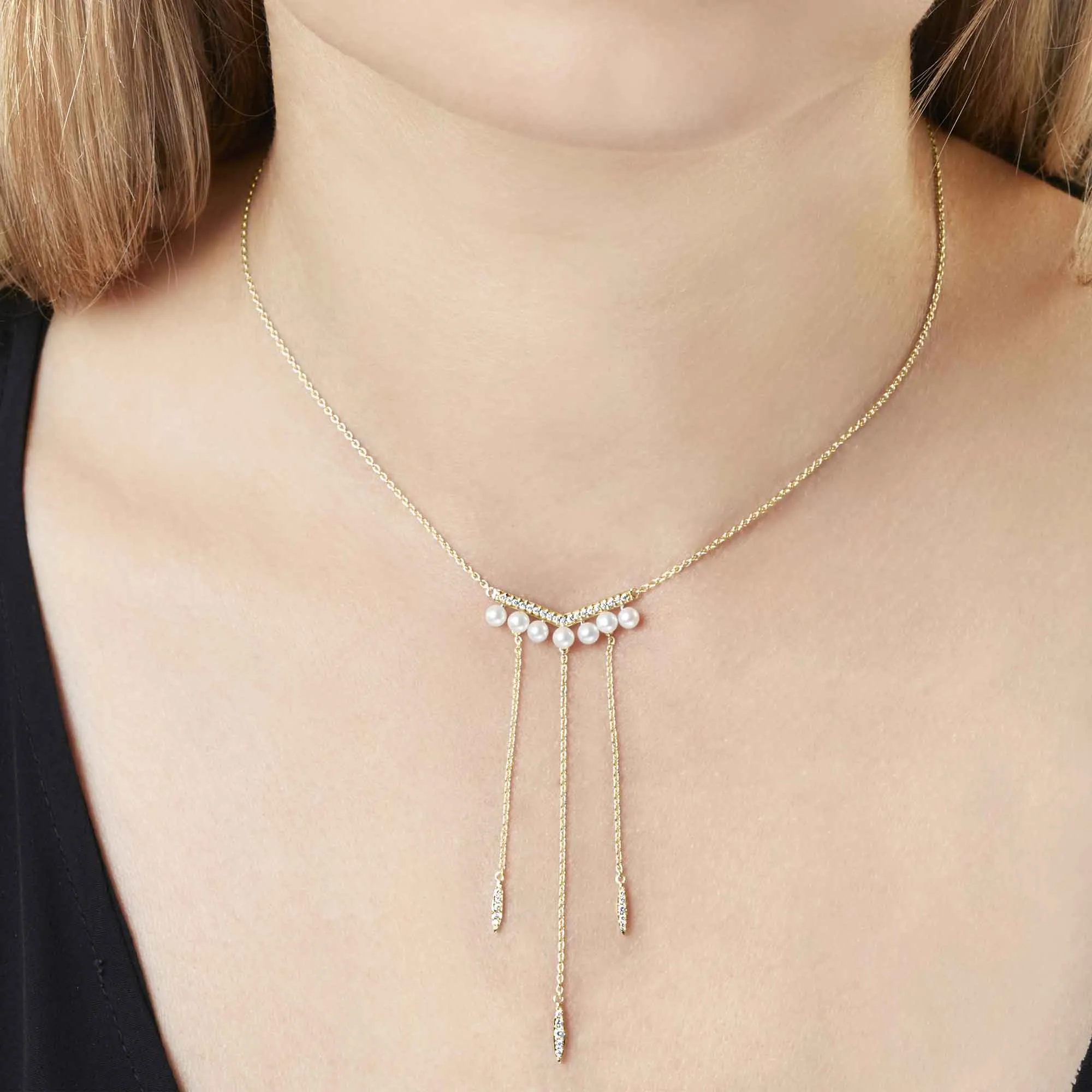 Trend Freshwater Pearl And Diamond Necklace 18ct Gold