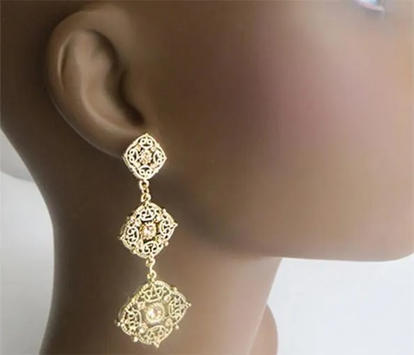 Tres Vintage Earring