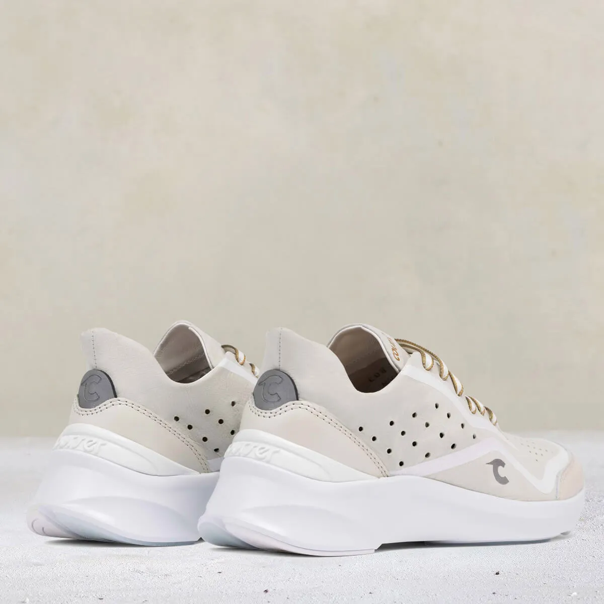 Uno Women's – White Mono
