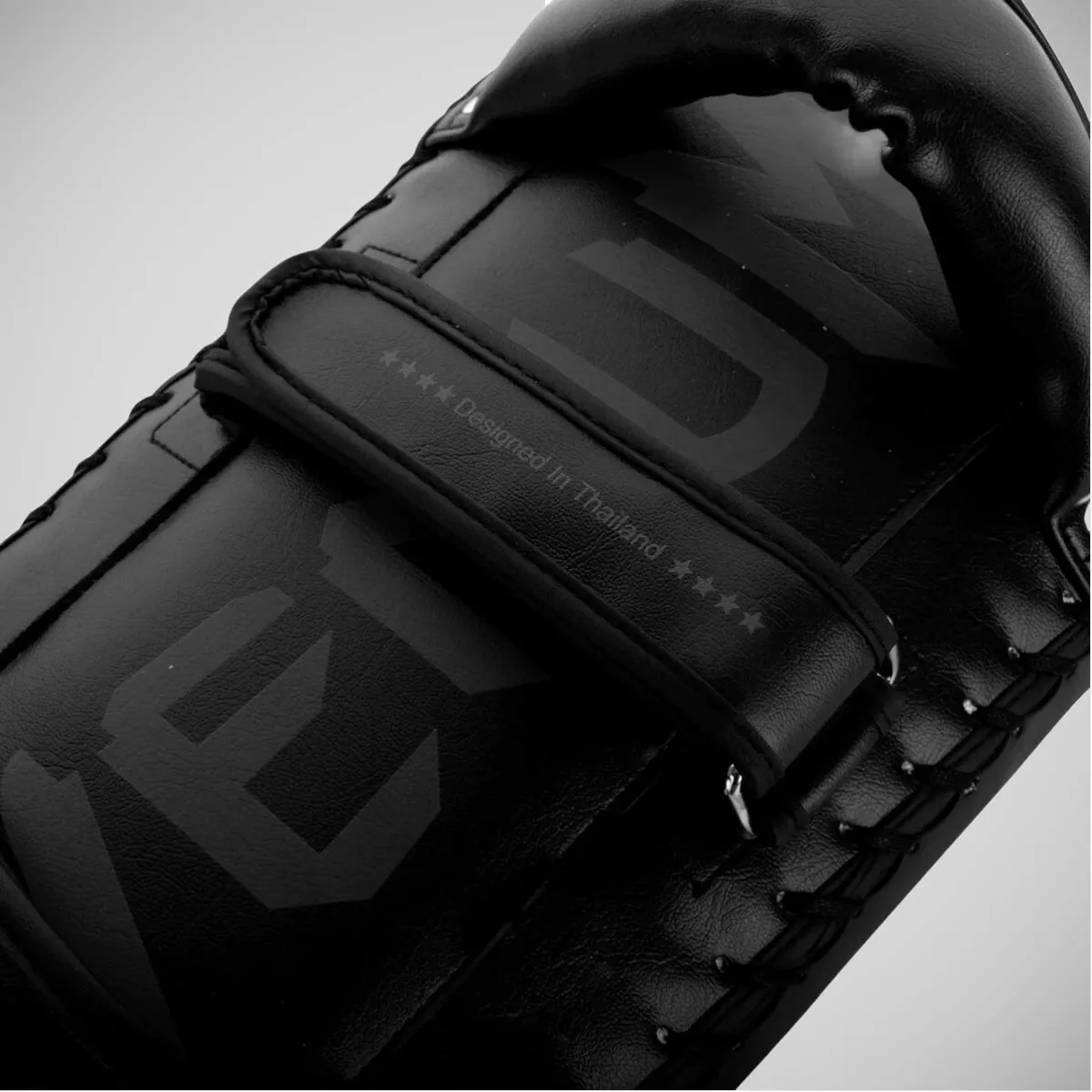 Venum Giant Muay Thai Kick Pads