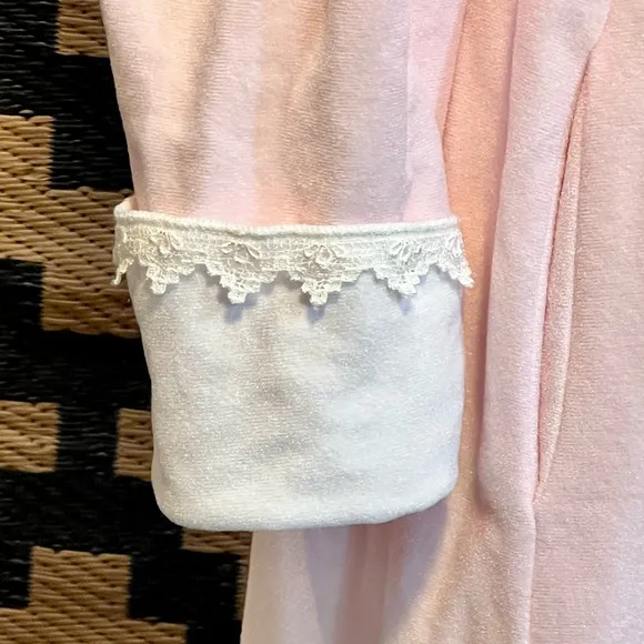 VINTAGE 80s ruffle collar lace pastel pink wrap‎ robe long maxi belted waist 70s