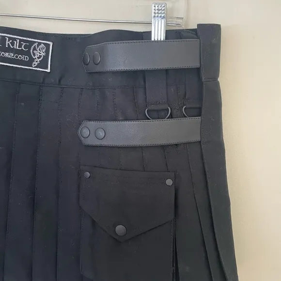 Vintage Black Pleated Kilt Mini Skirt Straps Pocket Large Goth Grunge Punk NWT