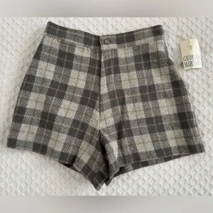Vintage Georges Marciano Wool Blend High Waisted Plaid Shorts Grey Tan Size 6