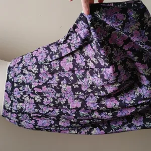 Vintage ILGWU Di Di Scott Pleated Skirt Pockets Black Lavender &amp; Pink Roses