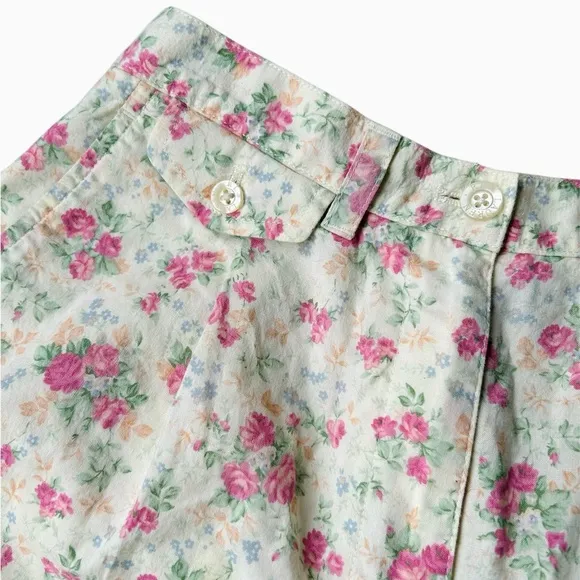 Vintage Lauren Ralph Lauren Sweet Floral Print High Waisted Short