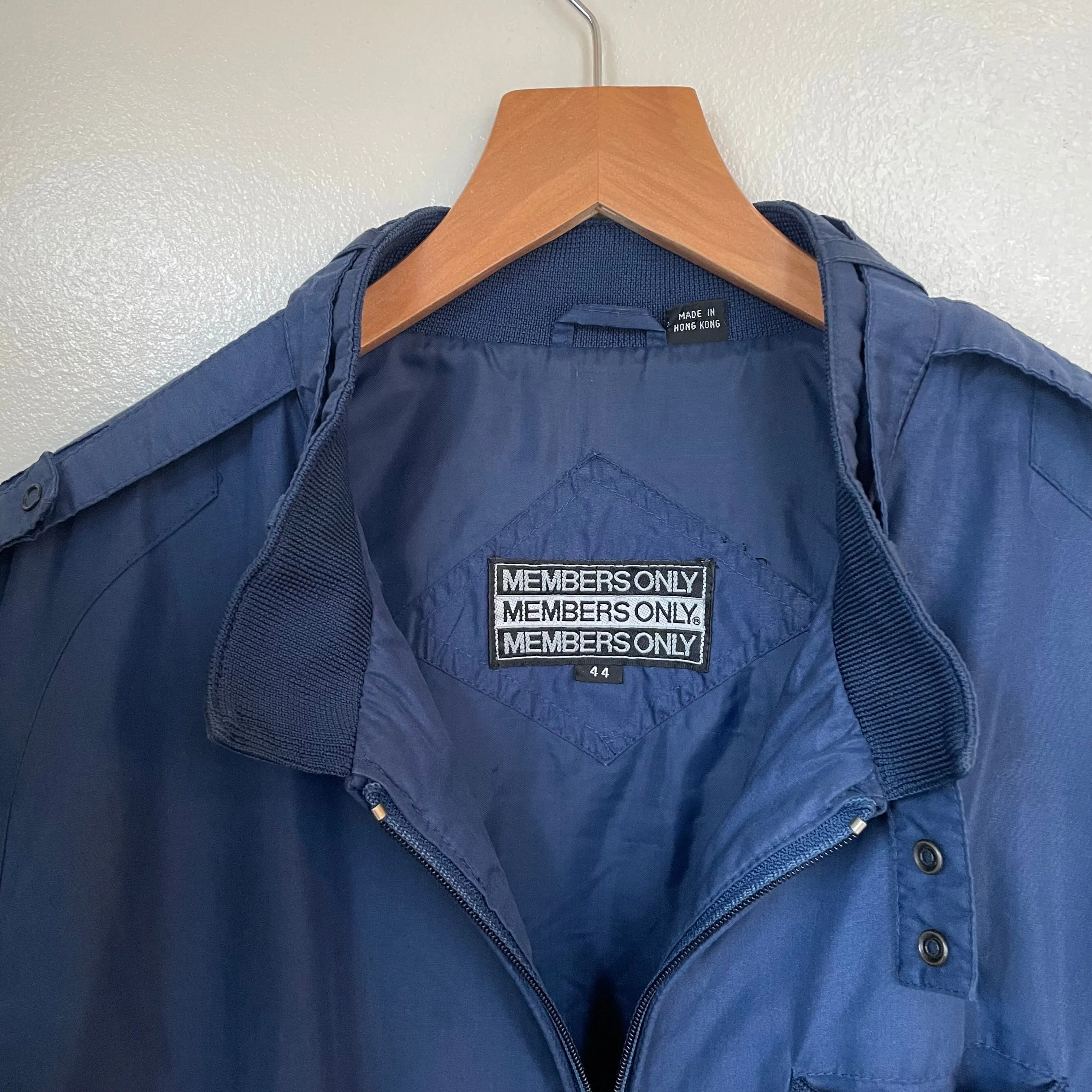 vintage Members Only bomber jacket // size 44 (HT2413)