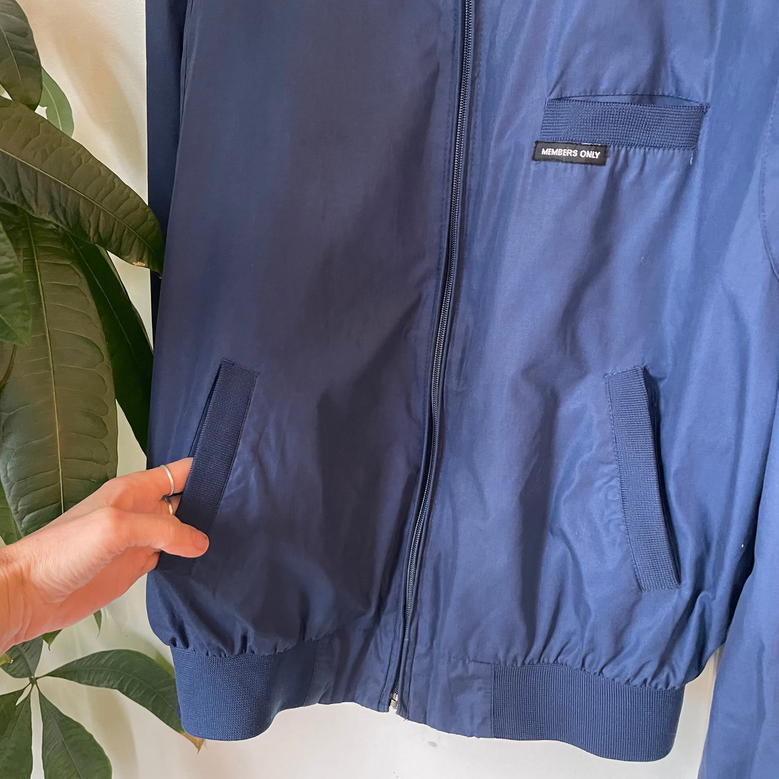 vintage Members Only bomber jacket // size 44 (HT2413)