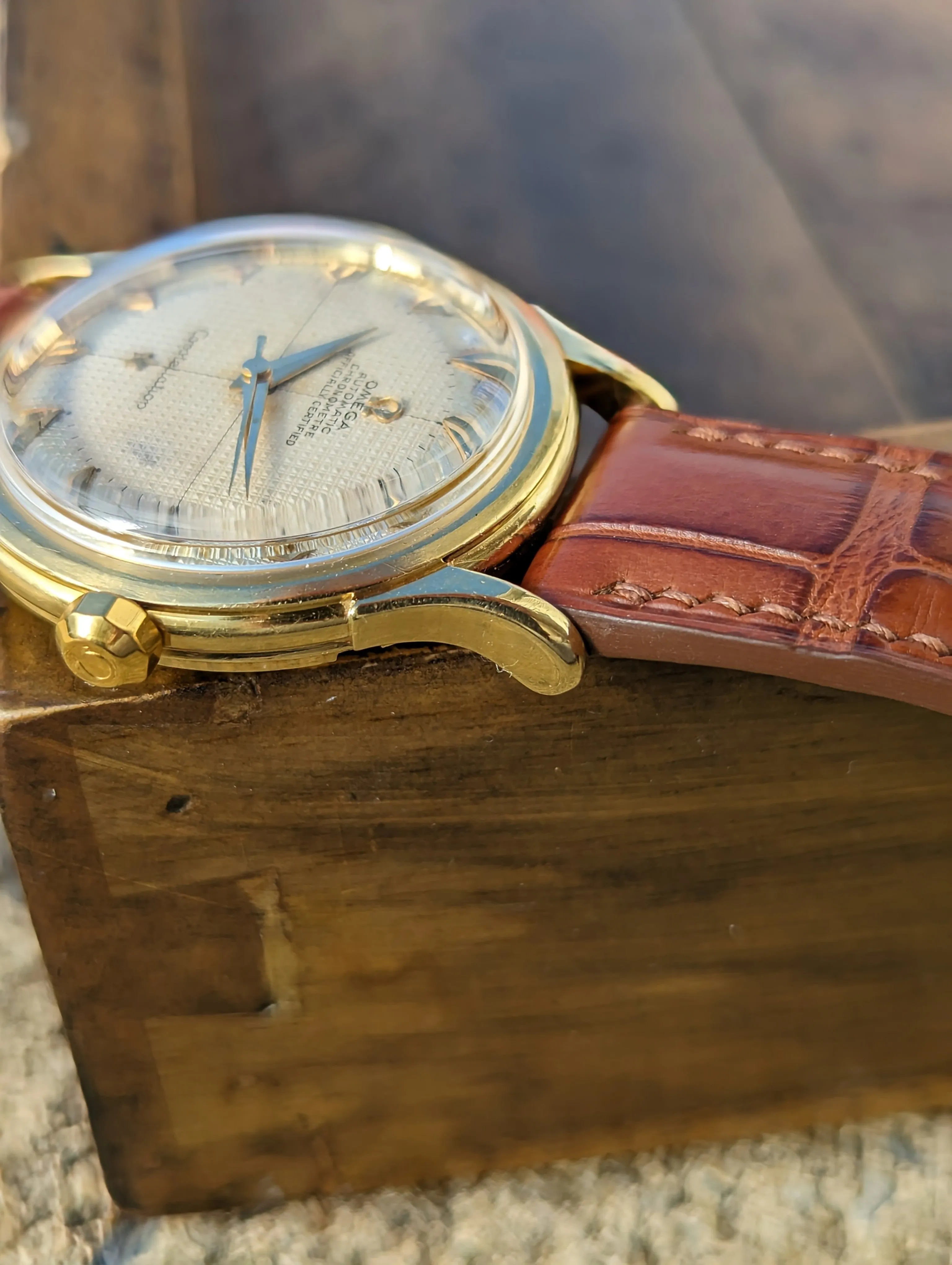 Vintage Omega Constellation 2652- Hobnail Dial - Serviced w/ 2yr warranty.