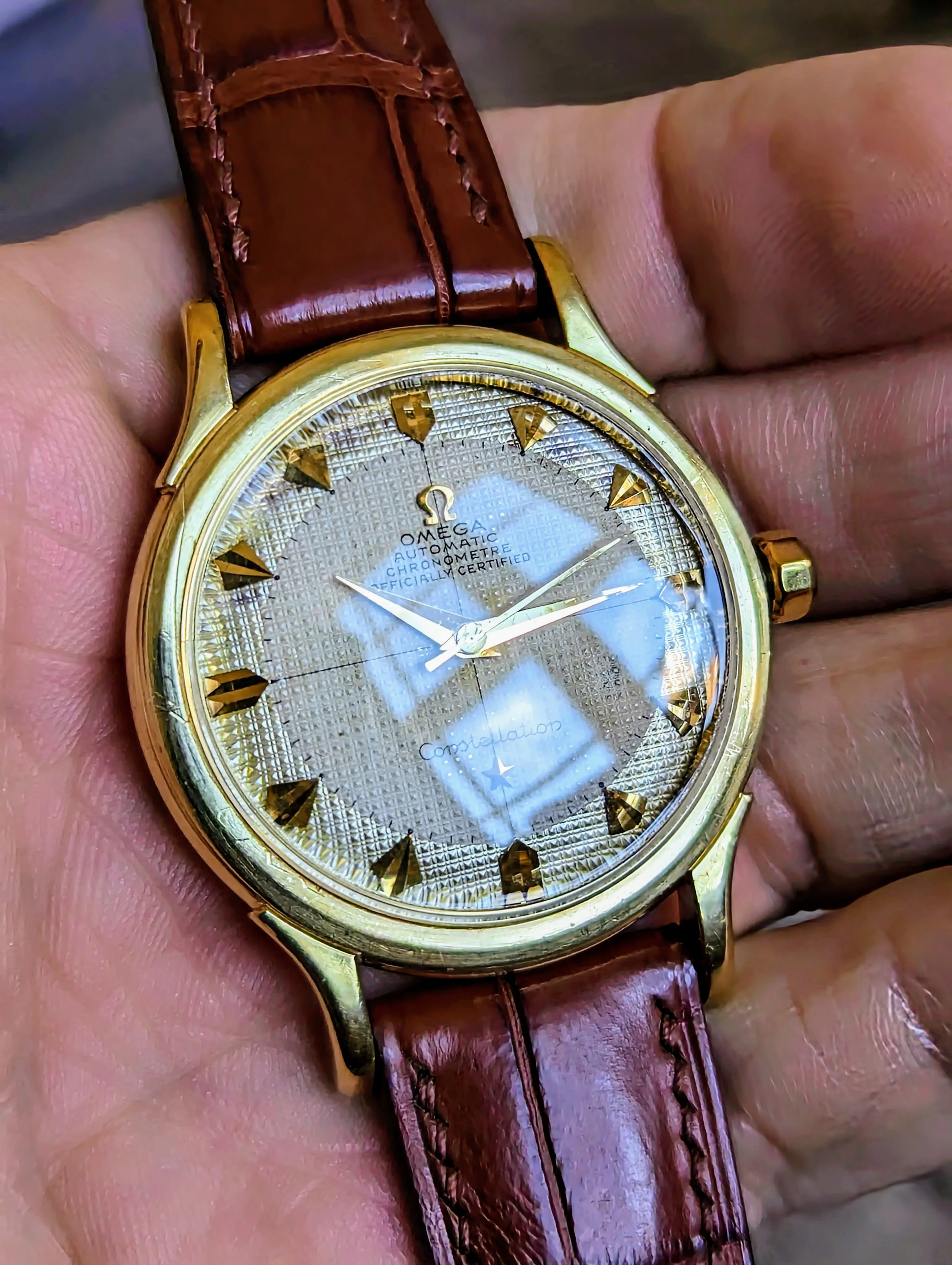 Vintage Omega Constellation 2652- Hobnail Dial - Serviced w/ 2yr warranty.