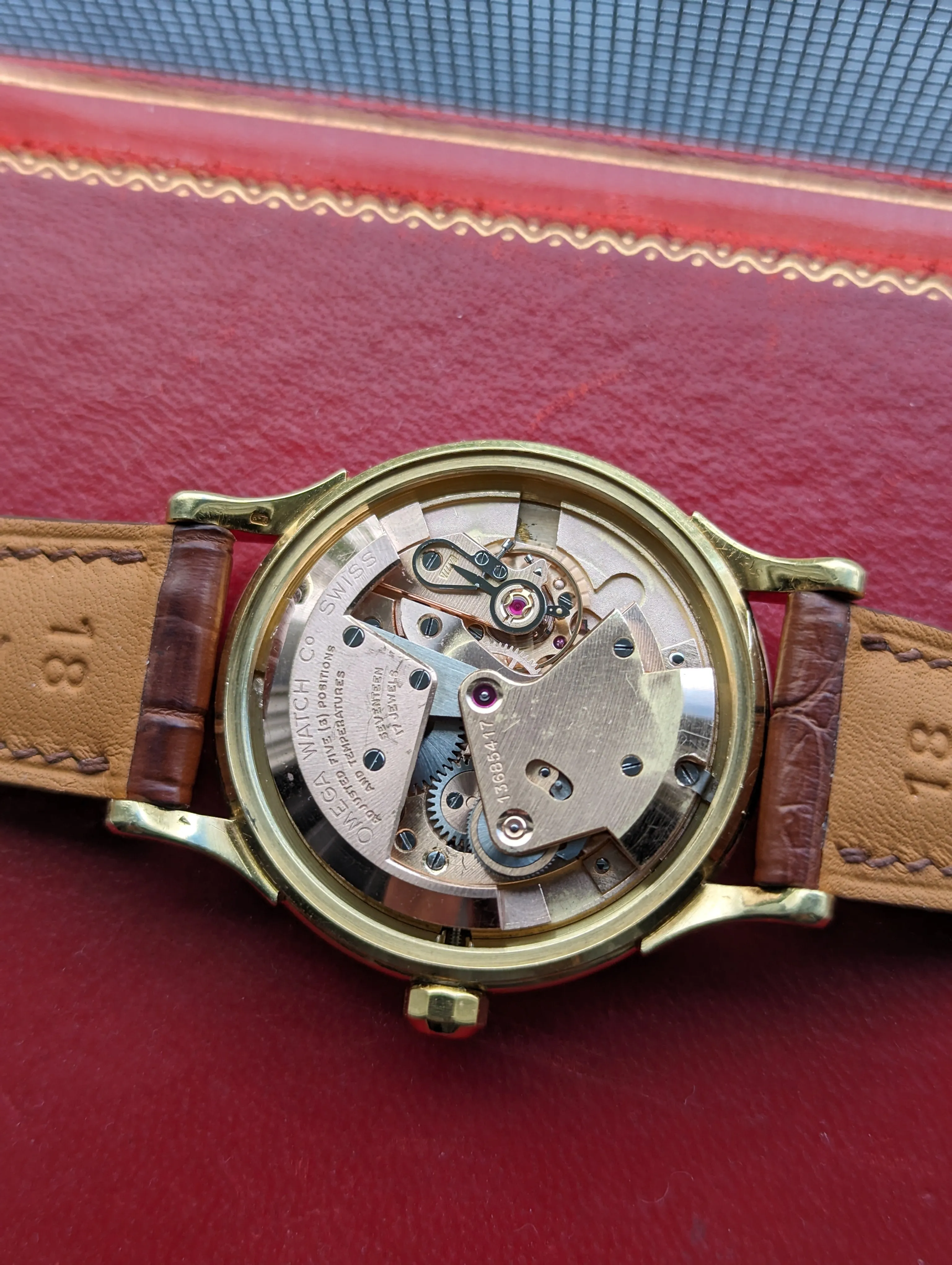 Vintage Omega Constellation 2652- Hobnail Dial - Serviced w/ 2yr warranty.