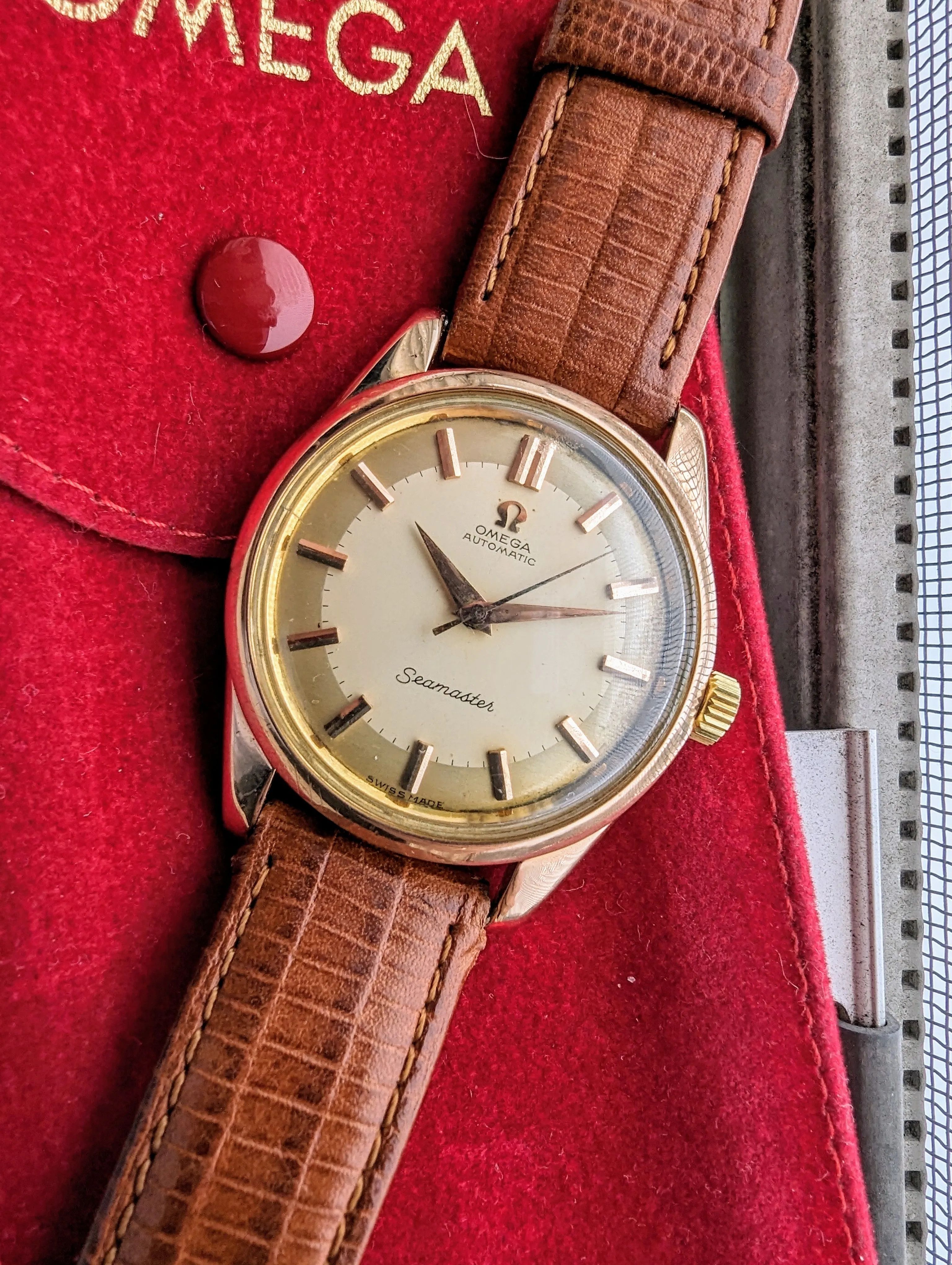 Vintage Omega Seamaster 2975 - 18kt Solid Rose Gold