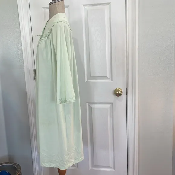 Vintage Shadowline All nylon robe button down lace pocket embroidered flowers S