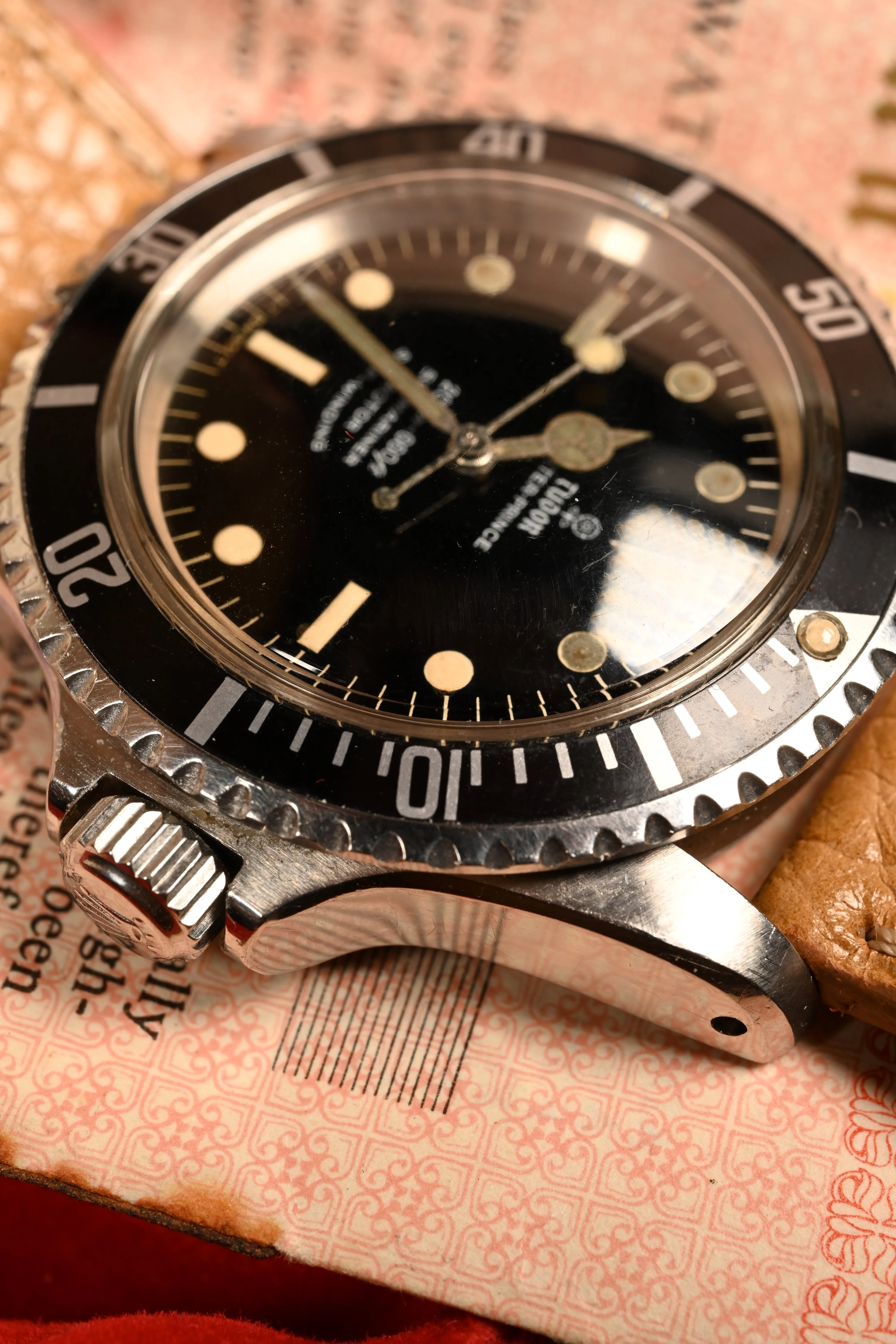 Vintage Tudor Submariner 7928 Glossy Dial w/ Box & Papers