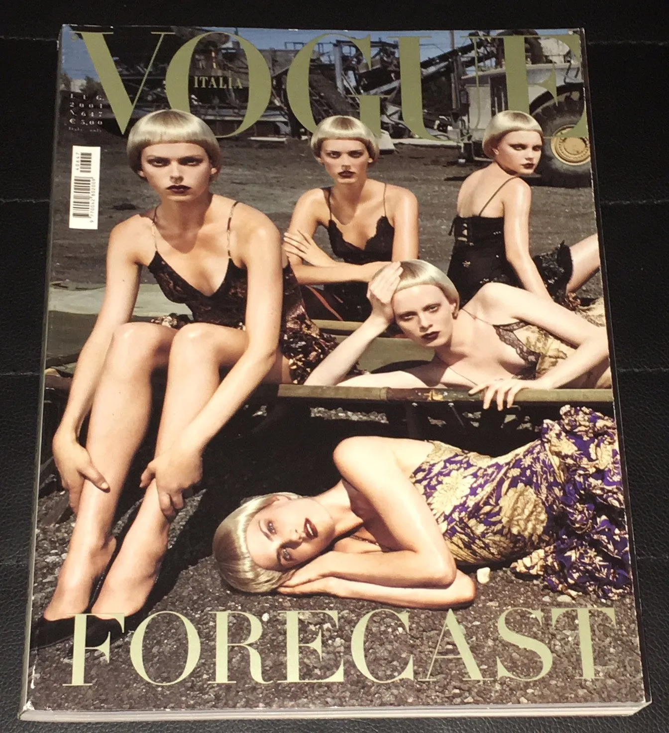 VOGUE Italia Magazine 2004 KAREN ELSON Helmut Newton BRUCE WEBER Naomi Campbell