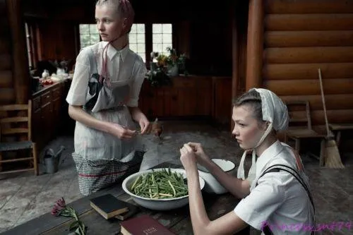 VOGUE Magazine Italia February 2008 LARA STONE Karlie Kloss LAETITIA CASTA Behati Prinsloo