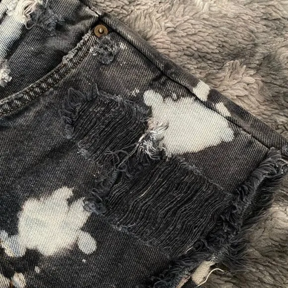 VTG Levi's Distressed Reverse Dye Shorts