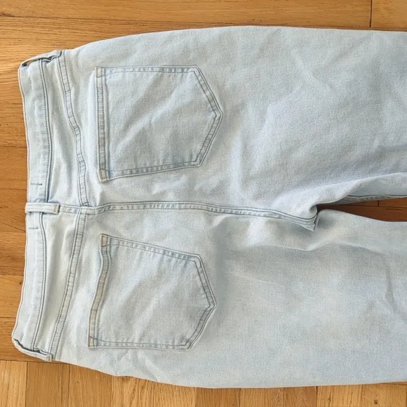 We the Free CRVY Robin Flare Stretch Jeans Light Wash Cut Hems Size 32
