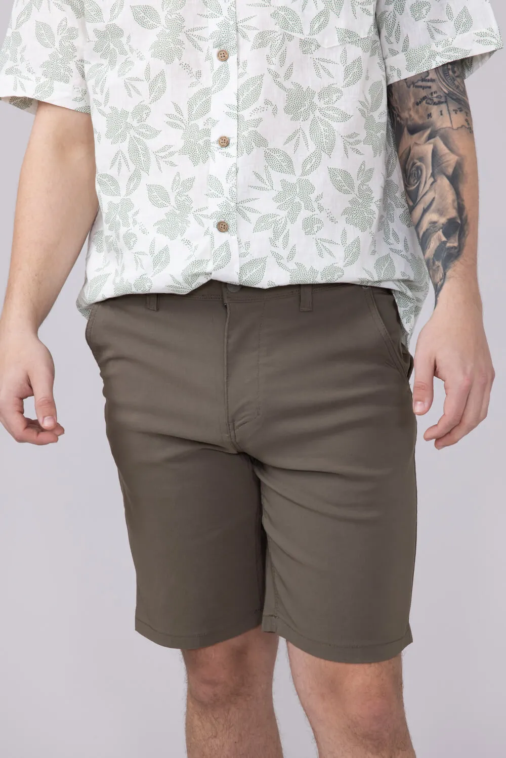 Weatherproof Vintage Tech Utility Shorts for Men in Green Mushroom | W5S608-239MUSHROOM
