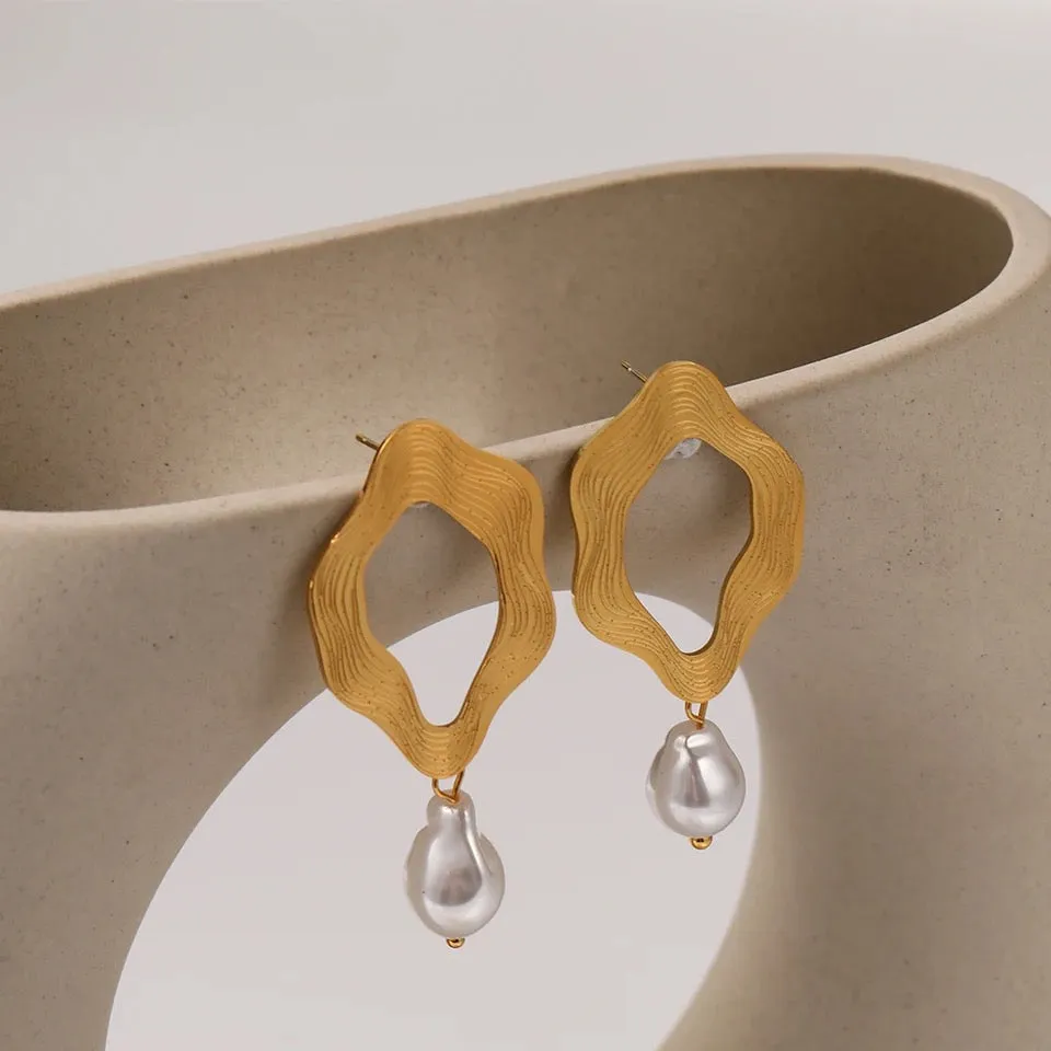 Whisper of the Sea Earring