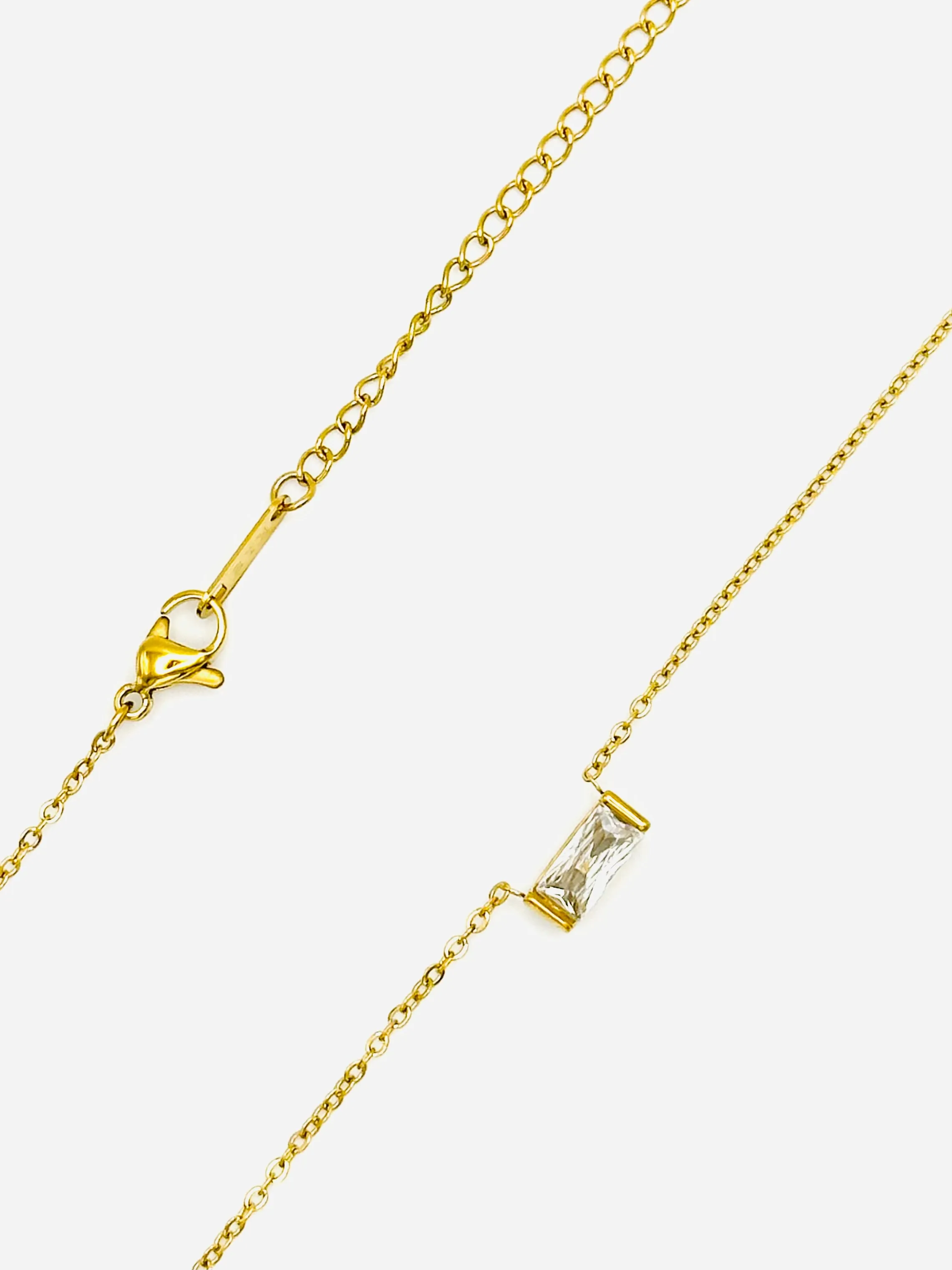 White Diamond  birthstone - April