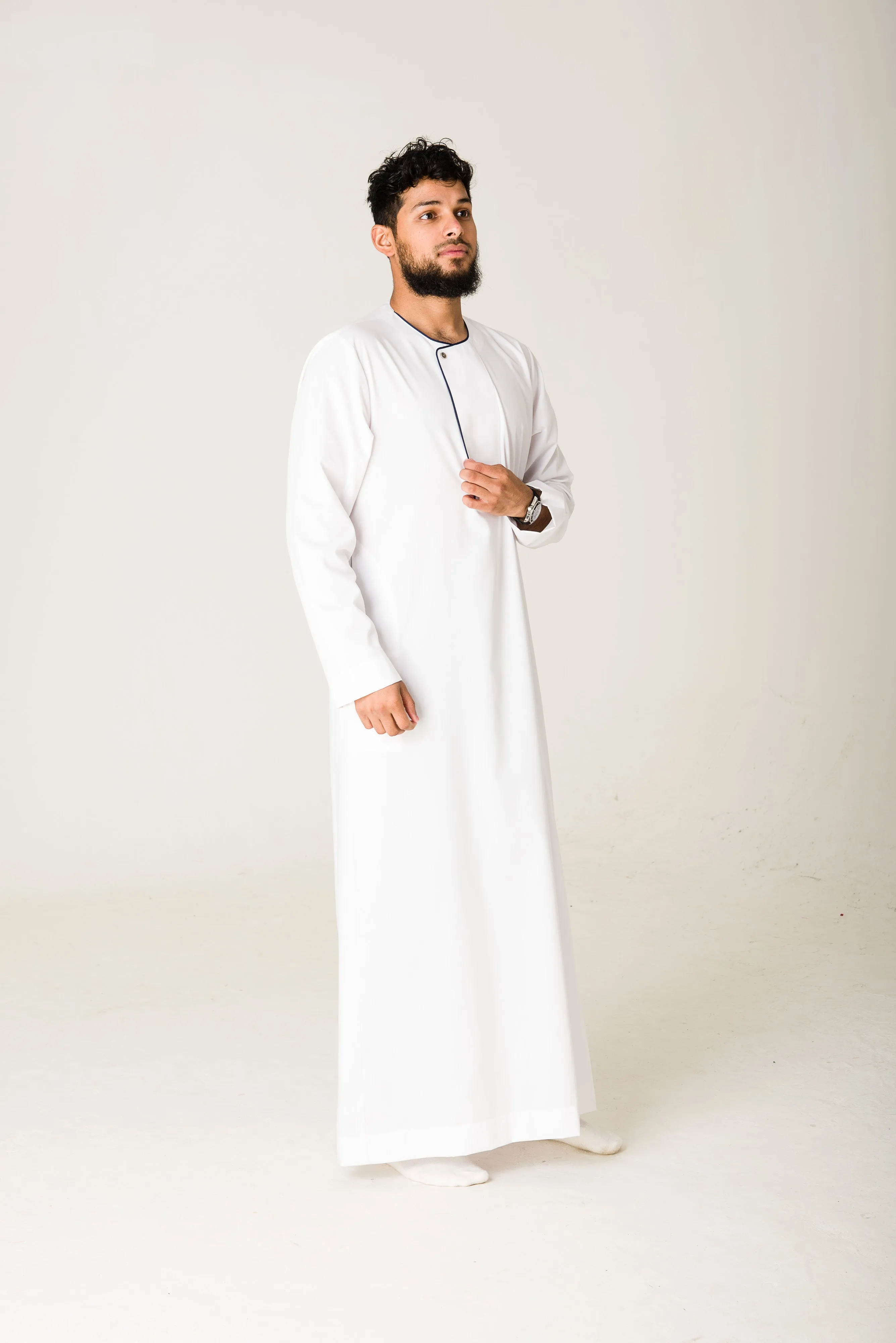 White Piping Stud Thobe