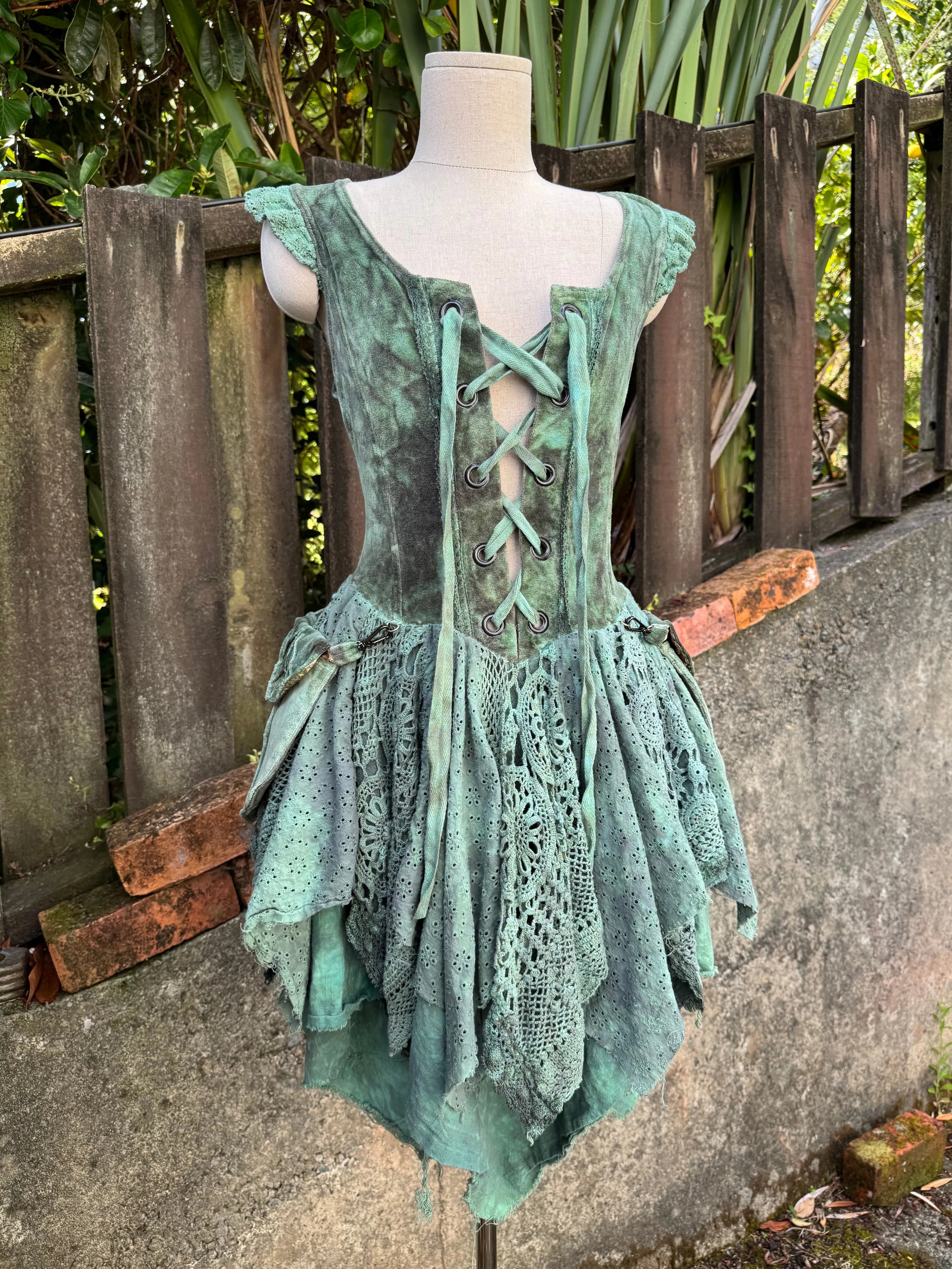 Wildcrafted Faery Pocket Dress (L)